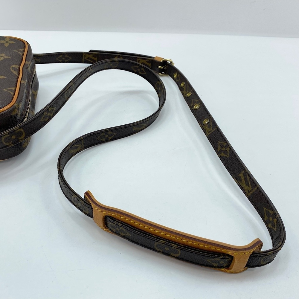 LOUIS VUITTON Brown Shoulder Bag - Picture 10 of 14
